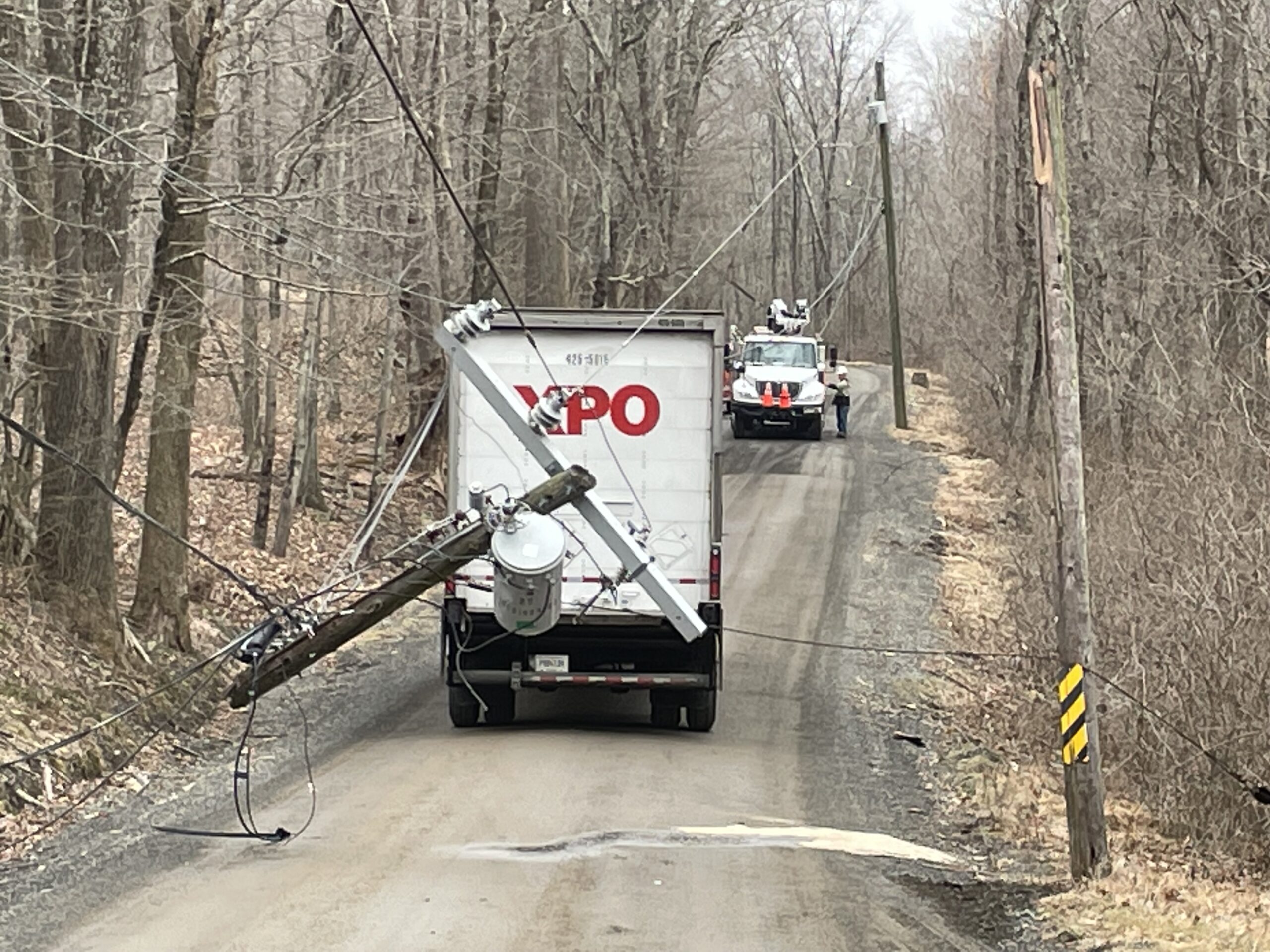 Woodbury Fire Dept responds to downed wires trapping truck driver 09Feb2023